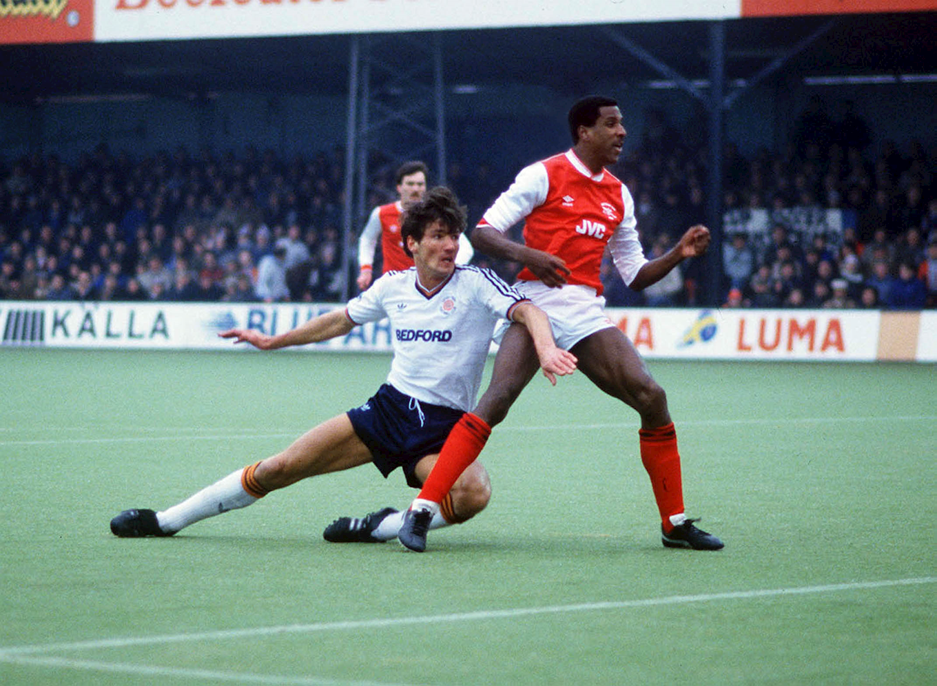 Mick Harford playing for Luton Town against Arsenal at Kenilworth Road in 1986.