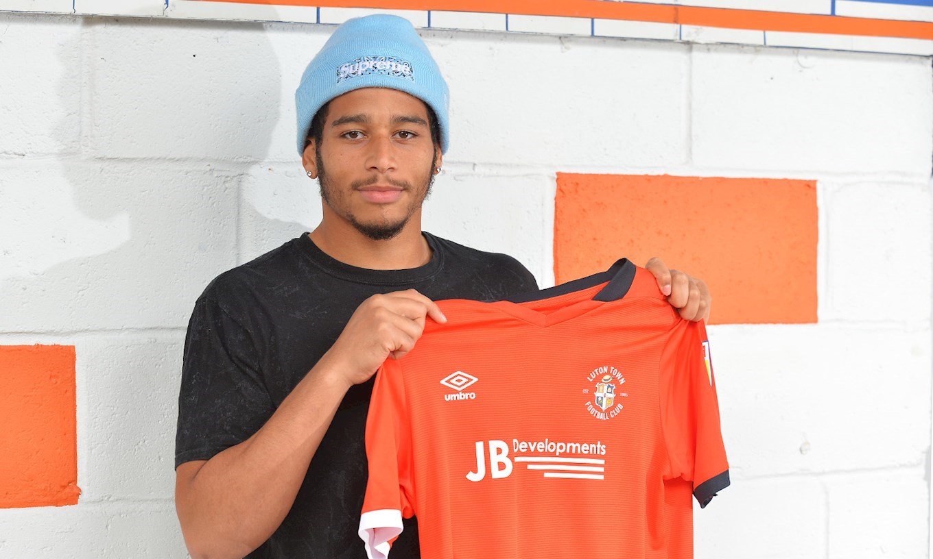 Deadline day signing: Sam Nombe joins the Town! - News - Luton Town