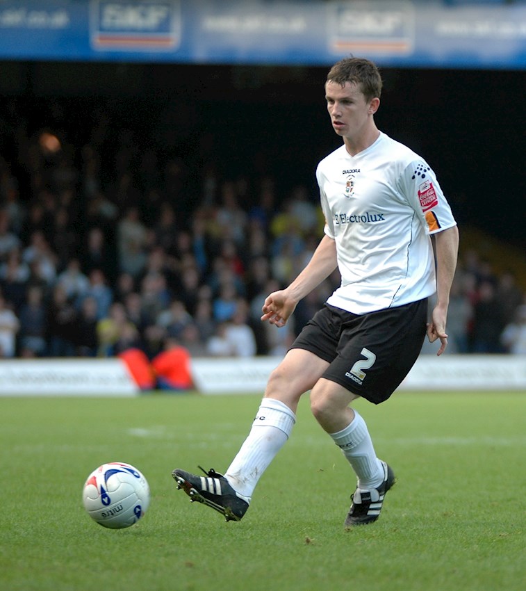 Kevin Foley in action for the Hatters in 2006